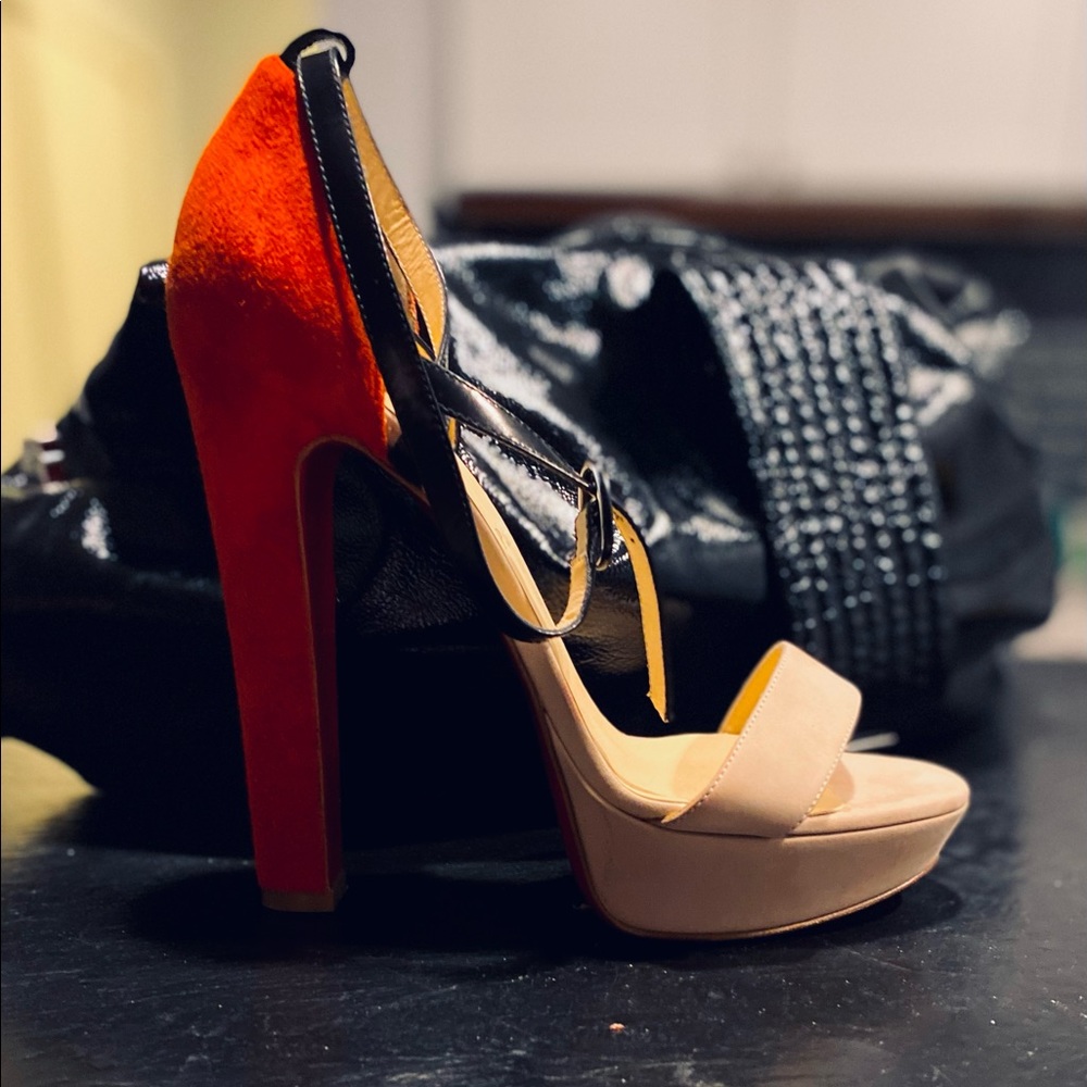 Christian Louboutin Platform sandals 
Suede , color block , Summerissima140